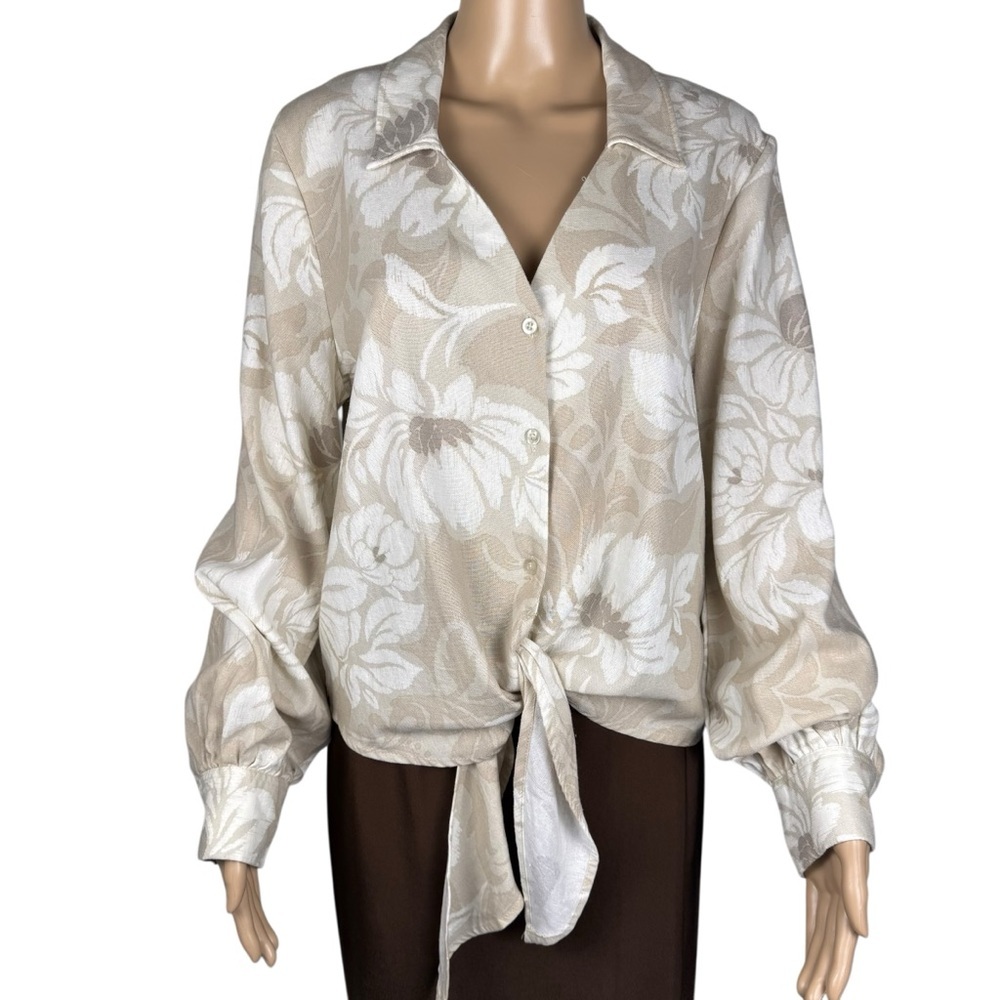 NWT New $89 Ellen Tracy Linen Blend Beige Floral Tie Front Shirt Size M